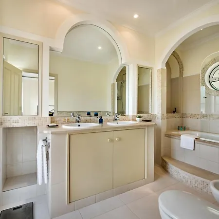 Casa Pedroe بيت للعطل